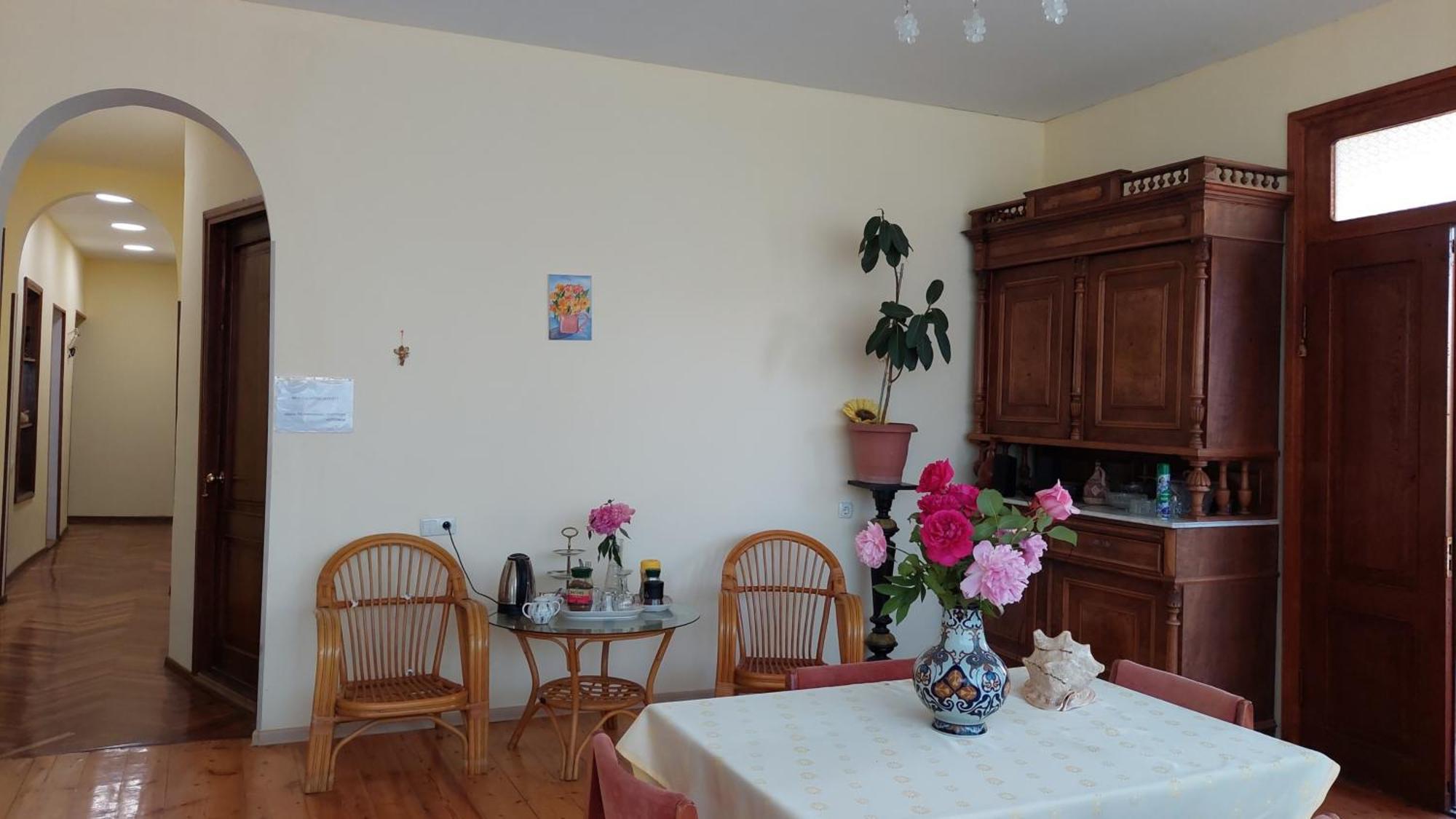 Guesthouse "Door" In Sighnaghi Esterno foto